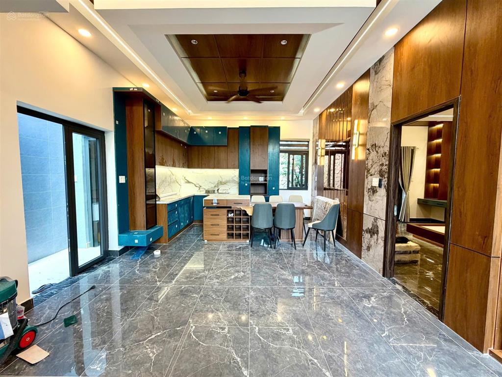 Siêu biệt thự sang xịn mịn. gần chợ hưng long