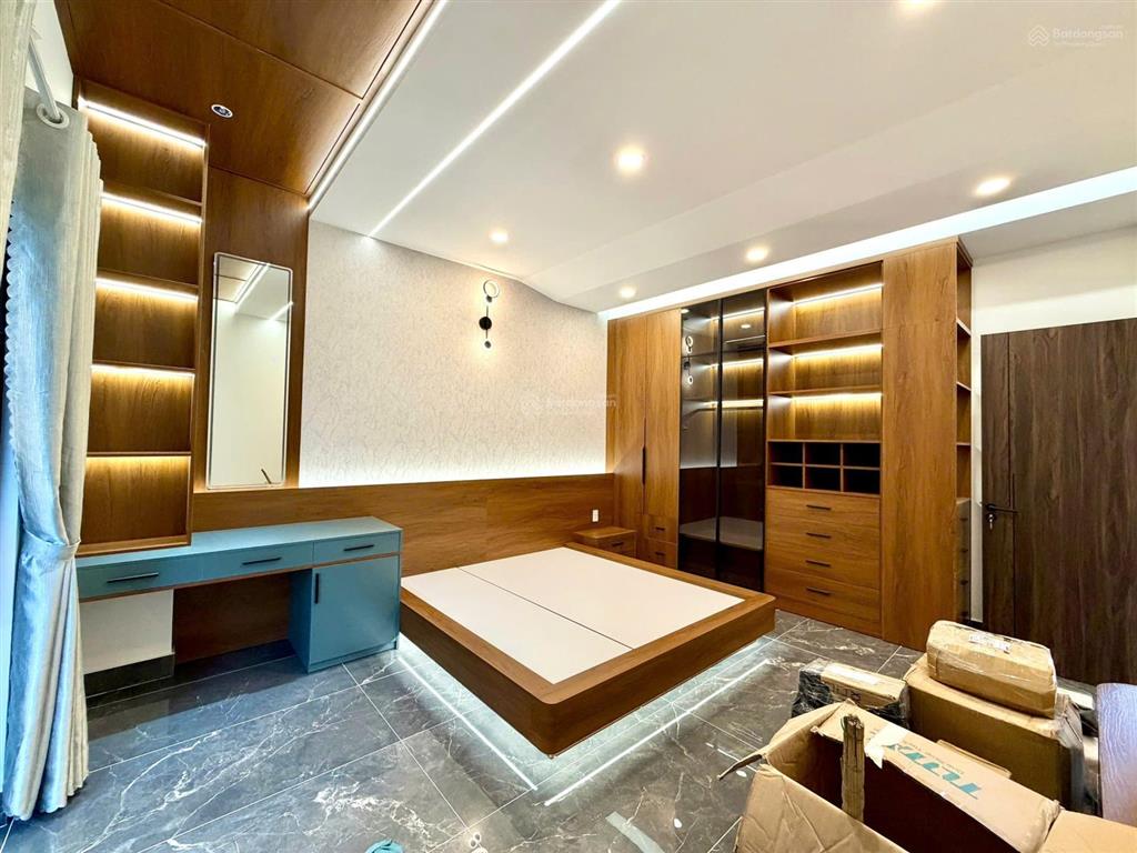 Siêu biệt thự sang xịn mịn. gần chợ hưng long