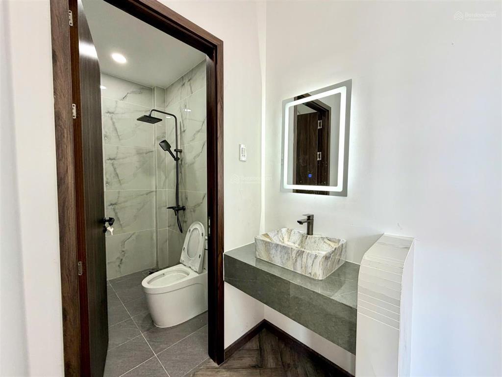 Siêu biệt thự sang xịn mịn. gần chợ hưng long