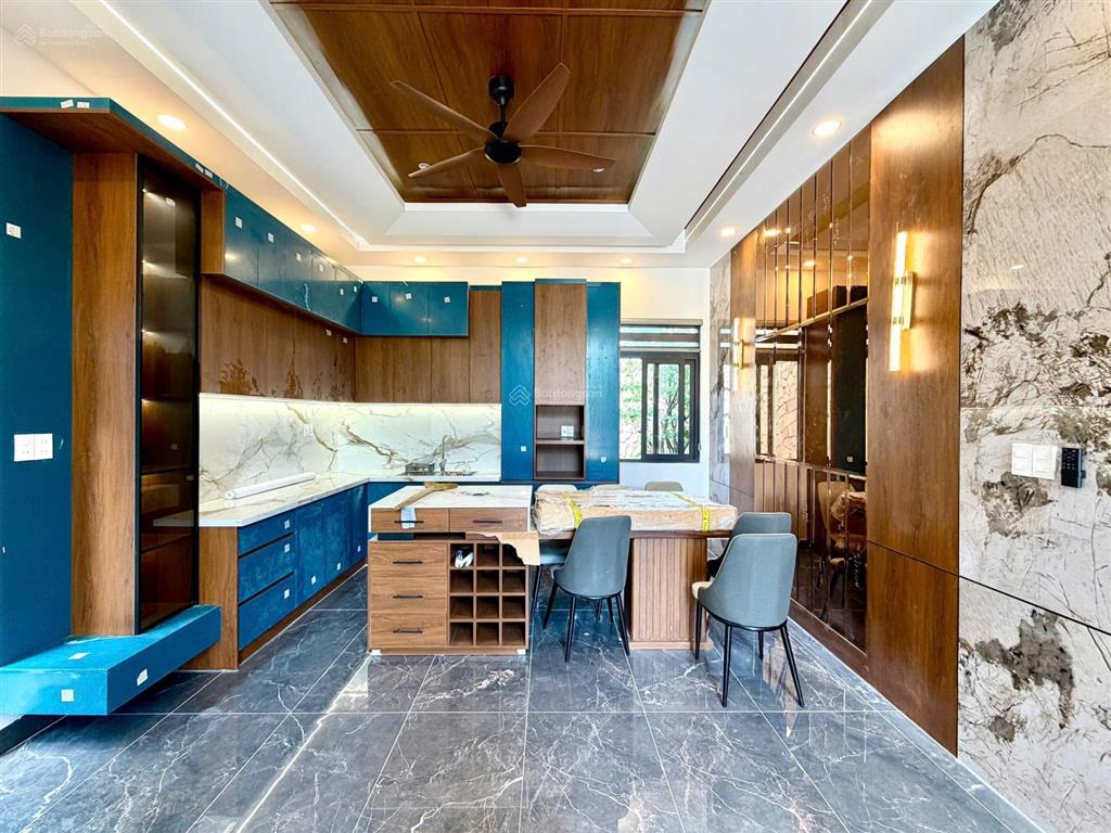 Siêu biệt thự sang xịn mịn. gần chợ hưng long