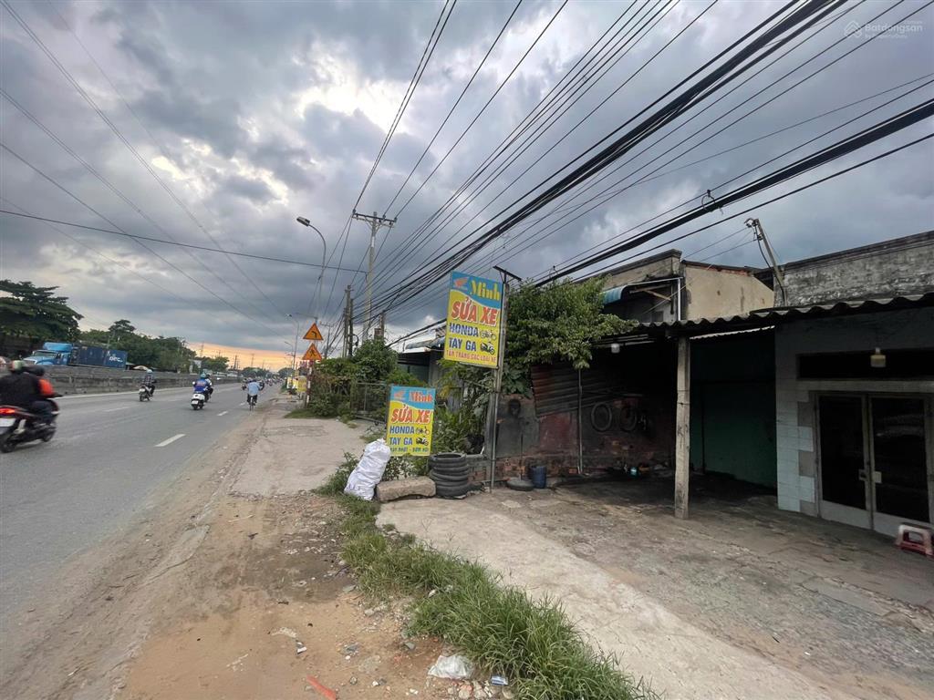 Bán đất có nhà mặt tiền quốc lộ 1 bình đức (bến lức cũ), tây ninh