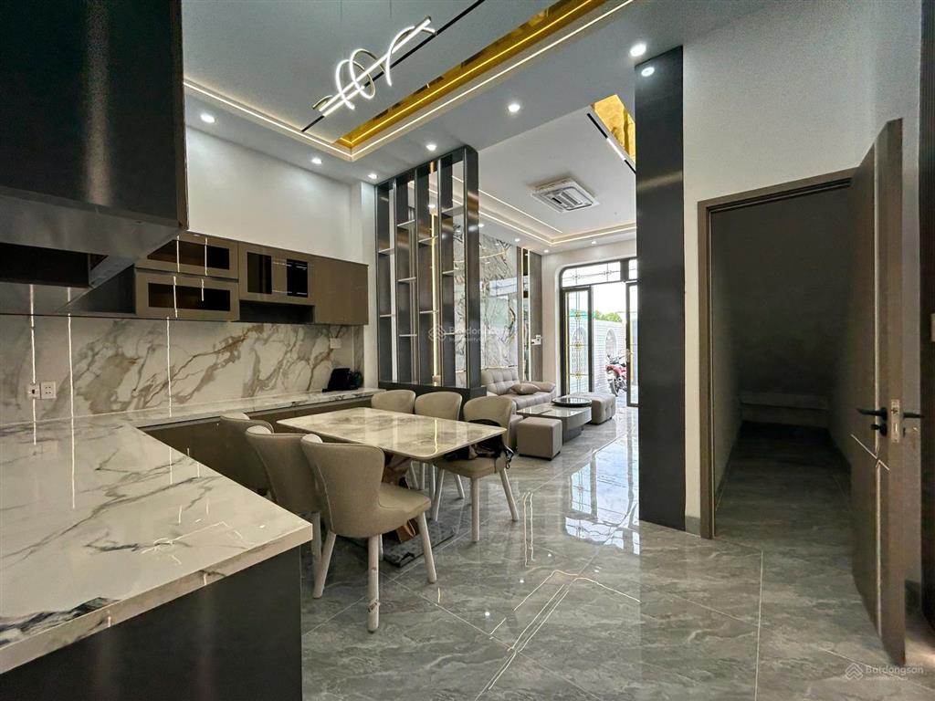 Nhà mới hoàn thiện mặt tiền đường trường học, phước lý tây ninh