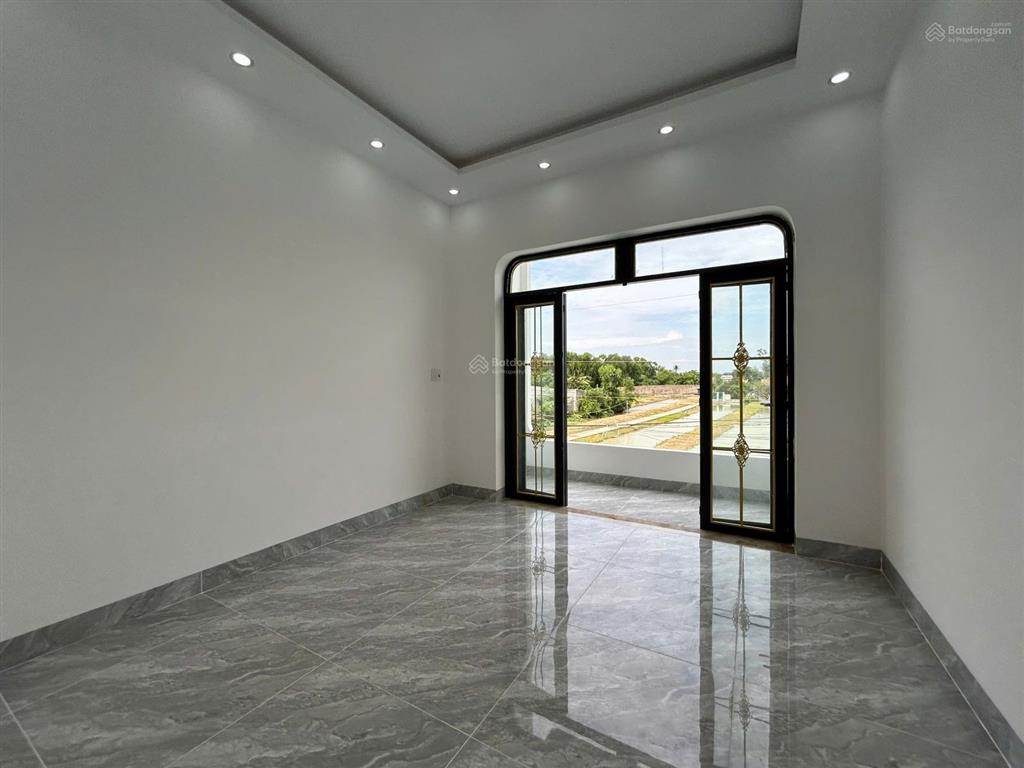 Nhà mới hoàn thiện mặt tiền đường trường học, phước lý tây ninh