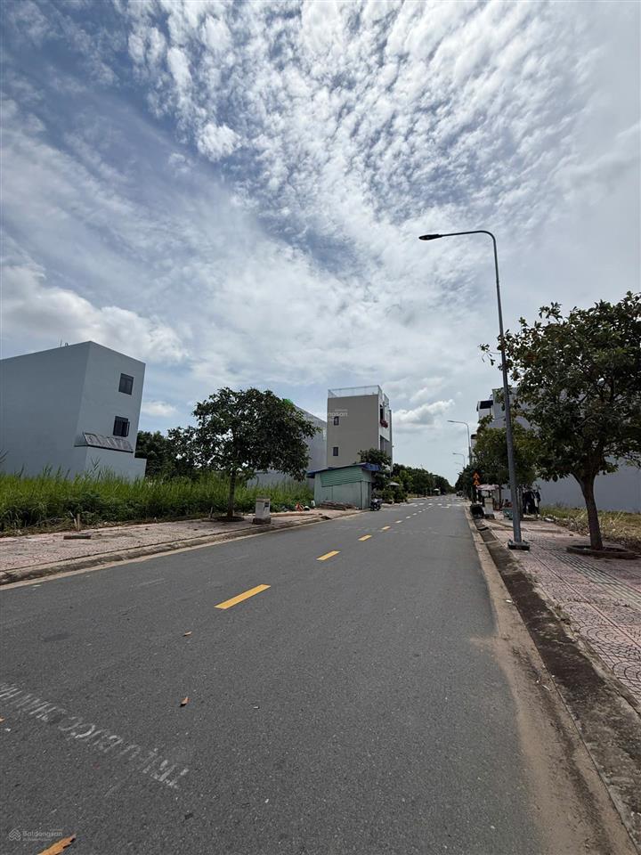 Nền the sol lô góc nội bộ đường d5  hàng hiếm!