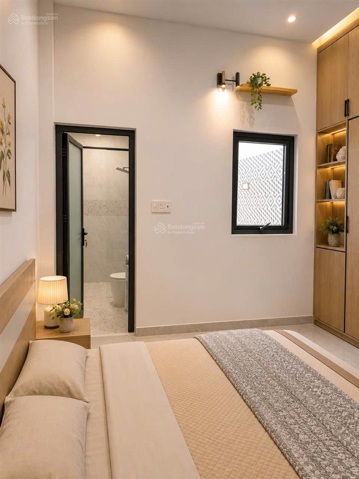Sản phẩm mới 3 tỷ 8 nhà đẹp gần chợ hưng long