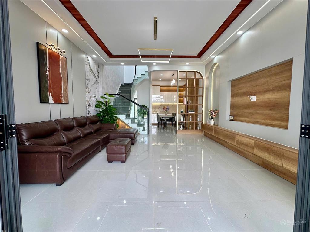 Nhà phố đã hoàn công  sẵn sổ, dọn vào ở ngay