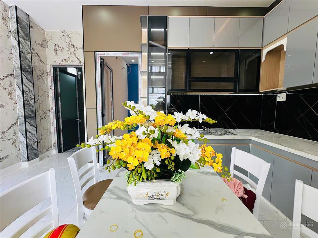 Villa sân vườn 300m2 gần chợ long thượng rẻ hơn nhà phố
