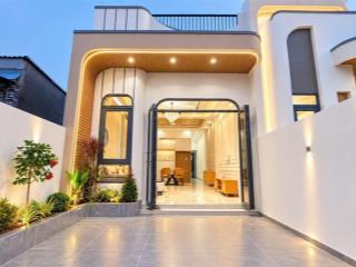 Nhà đẹp gần kcn cầu tràm  cách đt826 chỉ 100m