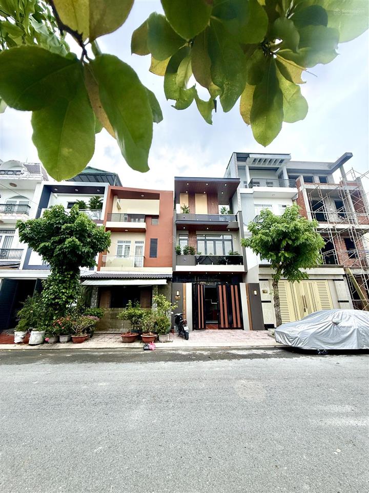 Nhà đẹp trong kđt 5 sao new city (đường đinh đức thiện nối dài) ngang 5,5 m x 16m chỉ 4,4 tỷ