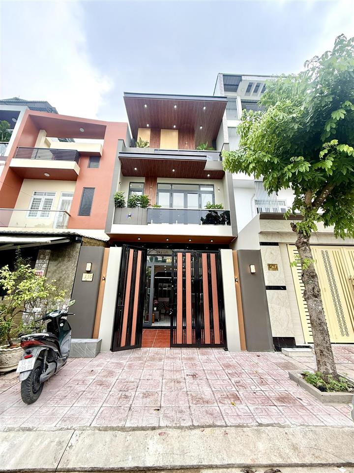 Nhà đẹp trong kđt 5 sao new city (đường đinh đức thiện nối dài) ngang 5,5 m x 16m chỉ 4,4 tỷ