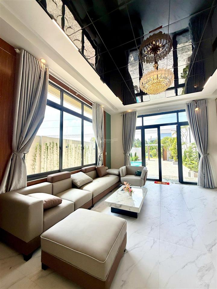 Biệt thự mặt tiền đường dt 14, long thượng