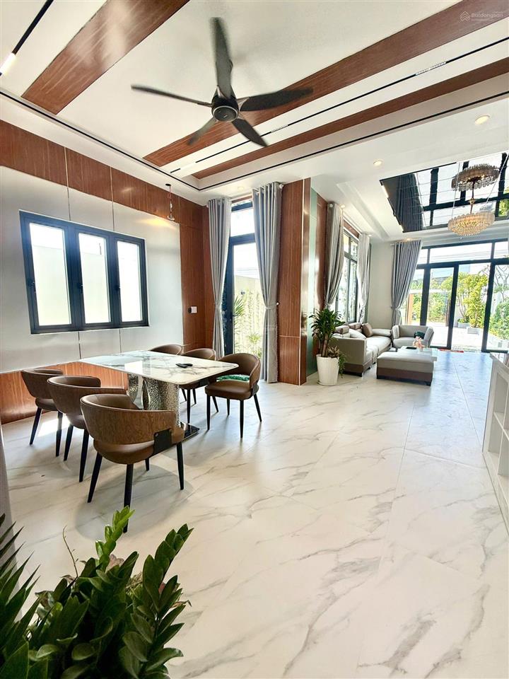 Biệt thự mặt tiền đường dt 14, long thượng