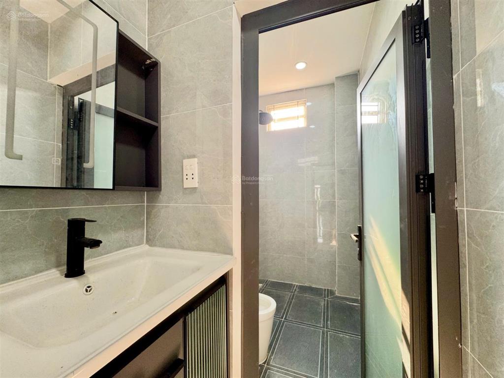 Chủ nhà giảm 150tr  nhà phố hiện đại đường bờ chùa  cách kcn cầu tràm 1k