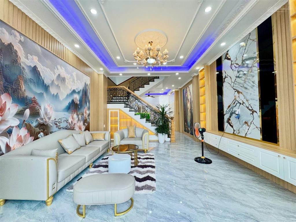 Chủ nhà giảm 150tr  nhà phố hiện đại đường bờ chùa  cách kcn cầu tràm 1k
