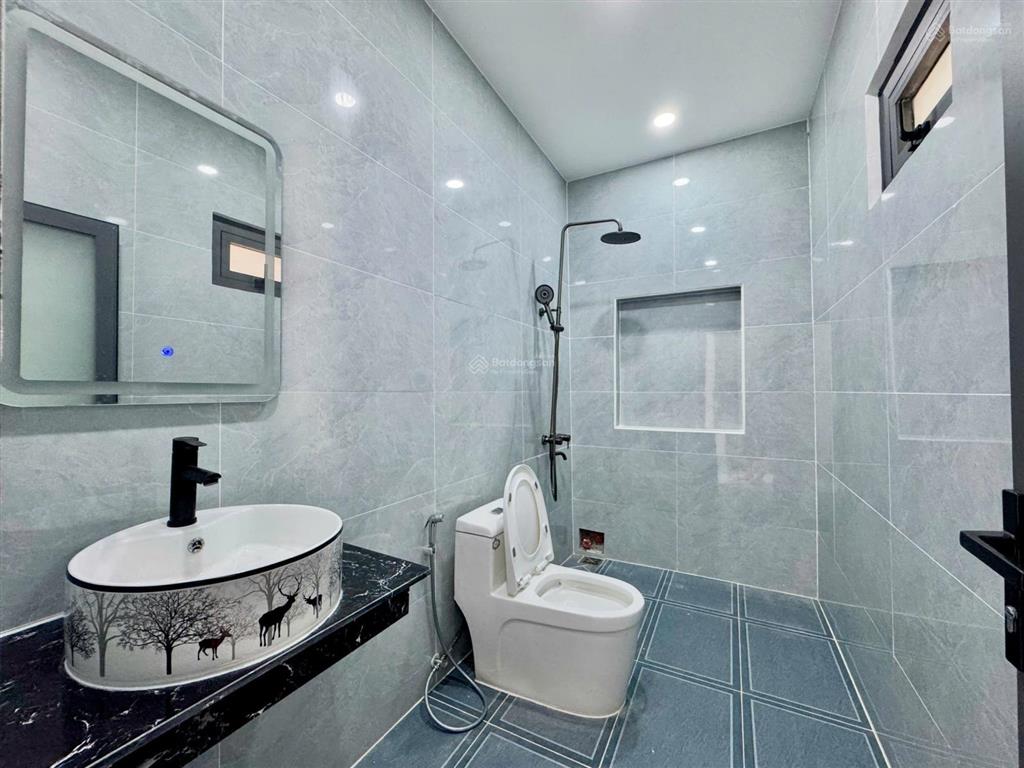 Chủ nhà giảm 150tr  nhà phố hiện đại đường bờ chùa  cách kcn cầu tràm 1k
