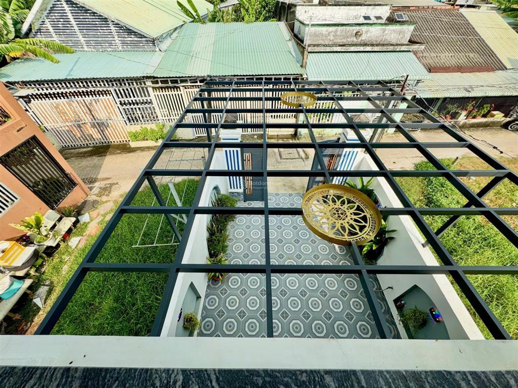 Chủ nhà giảm 150tr  nhà phố hiện đại đường bờ chùa  cách kcn cầu tràm 1k