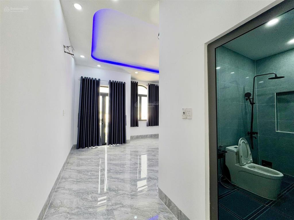 Chủ nhà giảm 150tr  nhà phố hiện đại đường bờ chùa  cách kcn cầu tràm 1k