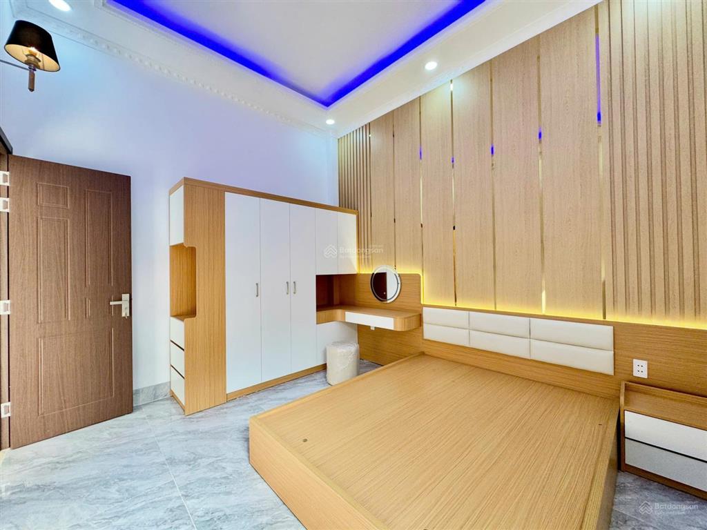 Chủ nhà giảm 150tr  nhà phố hiện đại đường bờ chùa  cách kcn cầu tràm 1k