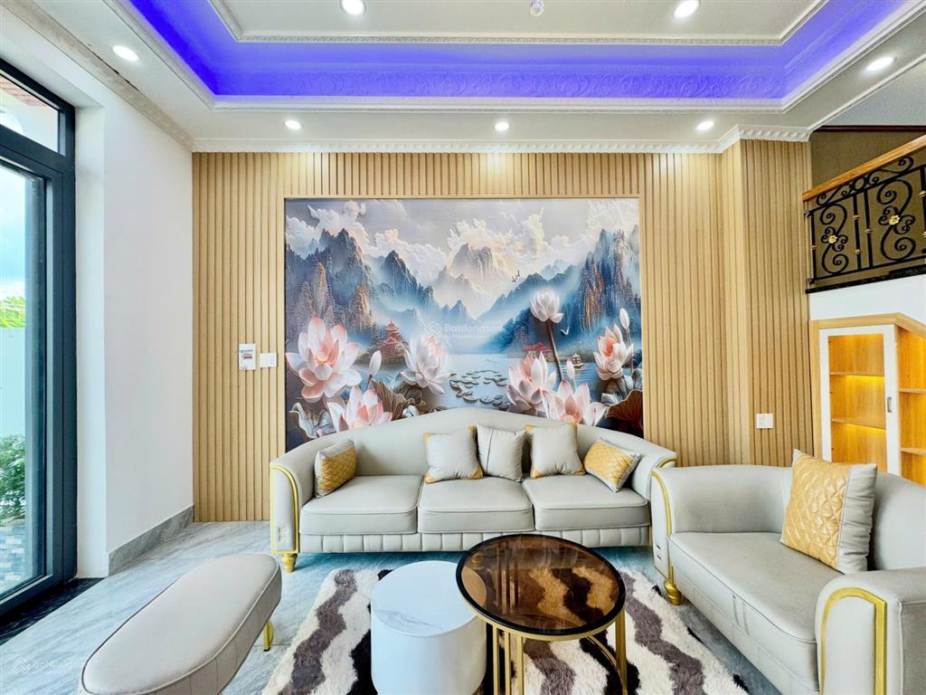 Chủ nhà giảm 150tr  nhà phố hiện đại đường bờ chùa  cách kcn cầu tràm 1k
