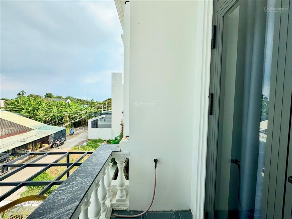 Chủ nhà giảm 150tr  nhà phố hiện đại đường bờ chùa  cách kcn cầu tràm 1k