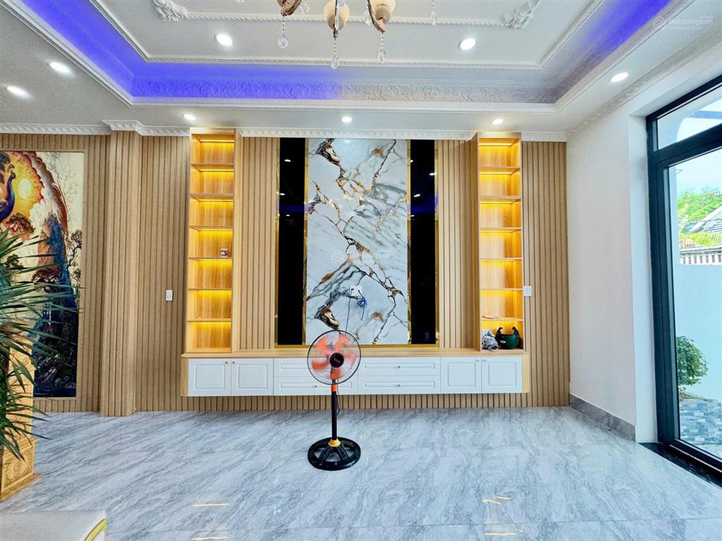 Chủ nhà giảm 150tr  nhà phố hiện đại đường bờ chùa  cách kcn cầu tràm 1k