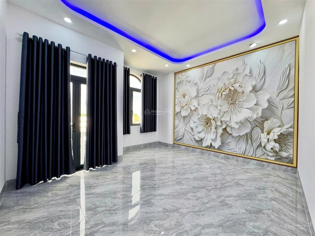 Chủ nhà giảm 150tr  nhà phố hiện đại đường bờ chùa  cách kcn cầu tràm 1k