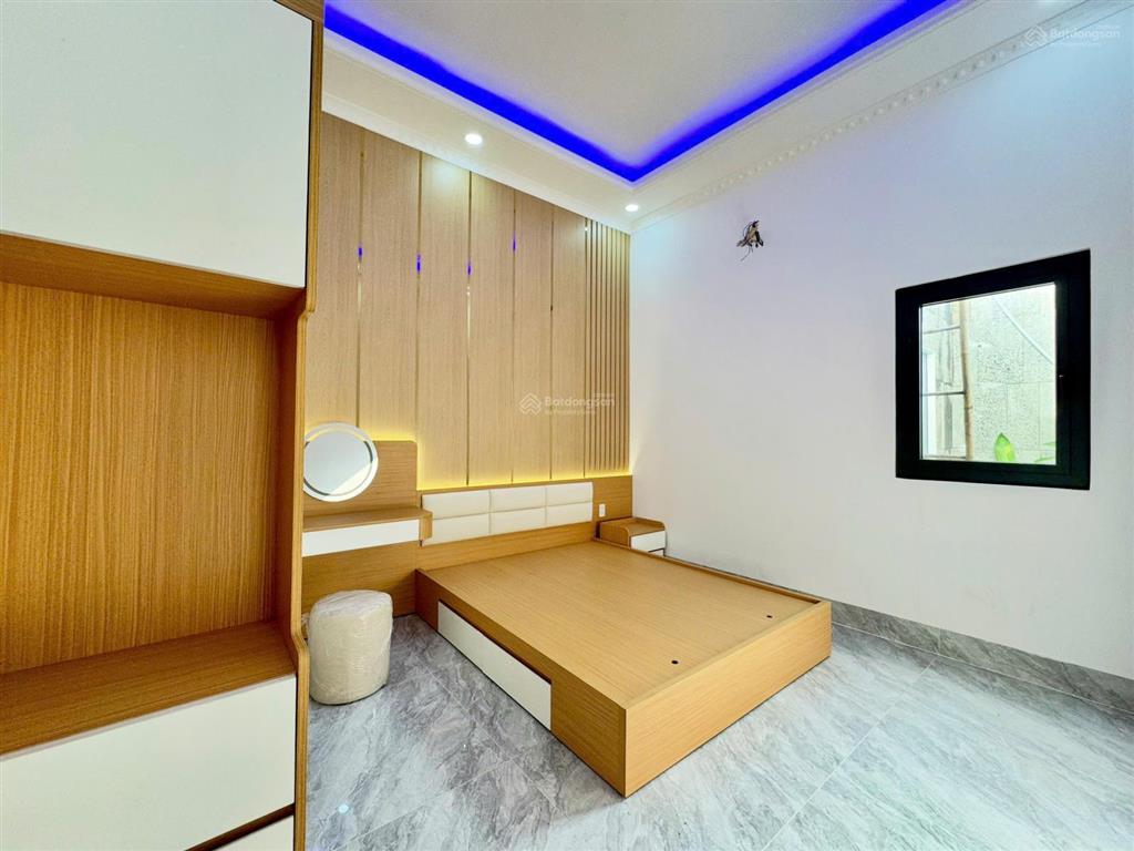 Chủ nhà giảm 150tr  nhà phố hiện đại đường bờ chùa  cách kcn cầu tràm 1k