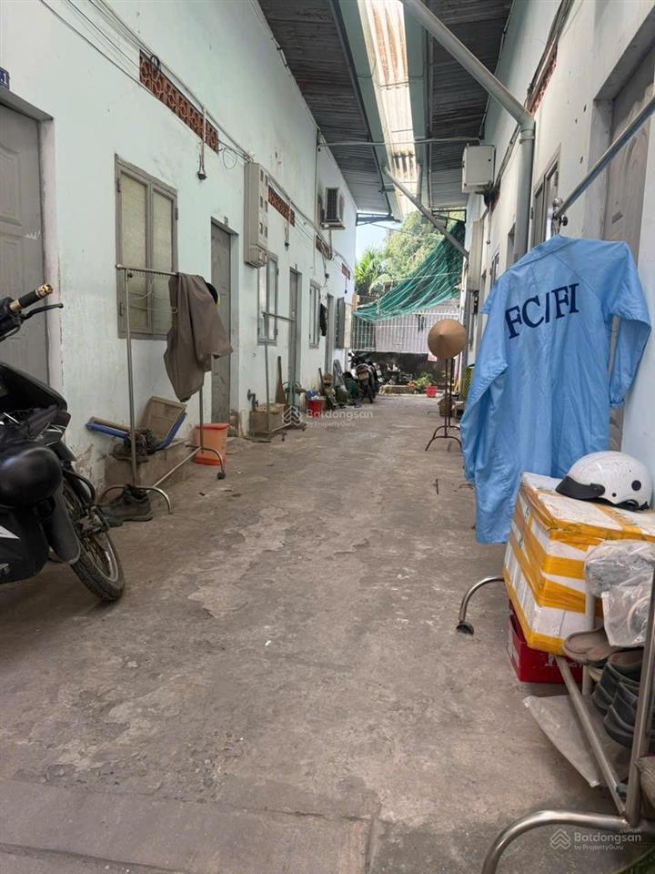 Bán dãy trọ 10 phòng  ngang 10,6m  đường lê văn việt  p tân phú  q9