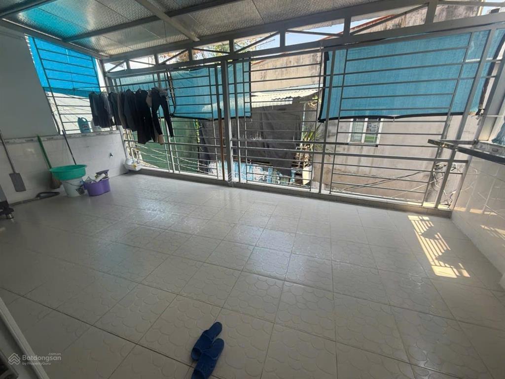 Bán nhà ngang 7m  1 trệt 1 lầu đường tây hoà  phước long a. q9