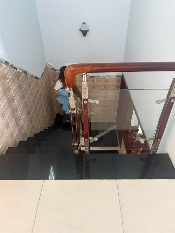 Bán nhà ngang 7m  1 trệt 1 lầu đường tây hoà  phước long a. q9