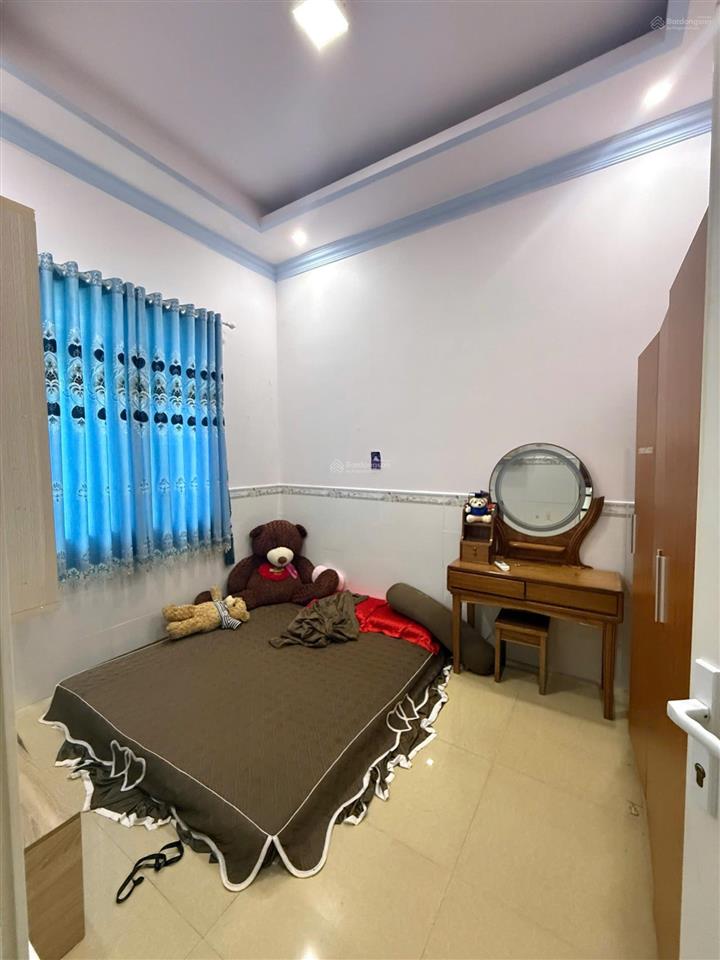 Bán nhà 1 trệt 1 lầu  đường số thông  5,5 x 14  sát lê văn việt  giáp hiệp phú q9