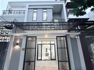 Cho thuê căn nhà hồ phi tích 2 tầng gồm 4 phòng ngủ có thể vào ở ngay