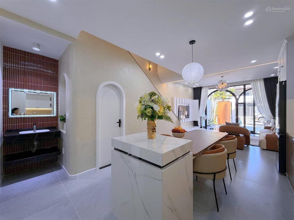 Chào bán nhà 3 tầng thanh lương 18 thiết kế hiện đại kèm full nội thất chỉ cần xách vali vào ở