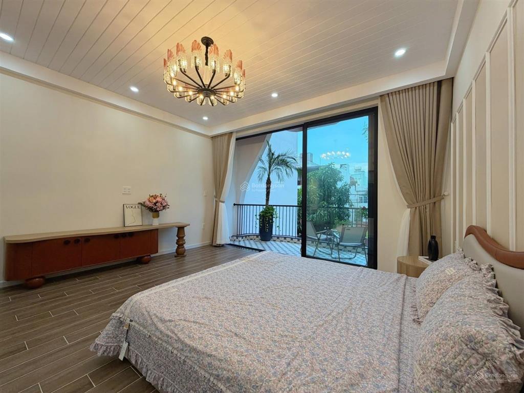 Cần bán nhà 3 tầng huỳnh ngọc đủ full nội thất mới hoàn thiện chỉ việc vào ở