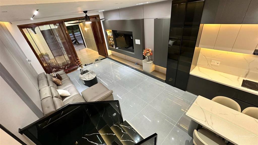 Bán nhà 3 tầng cồn dầu 18 sẵn dòng tiền 35tr/ tháng . nhà mới xây xong 1 tháng đầy đủ nội thất