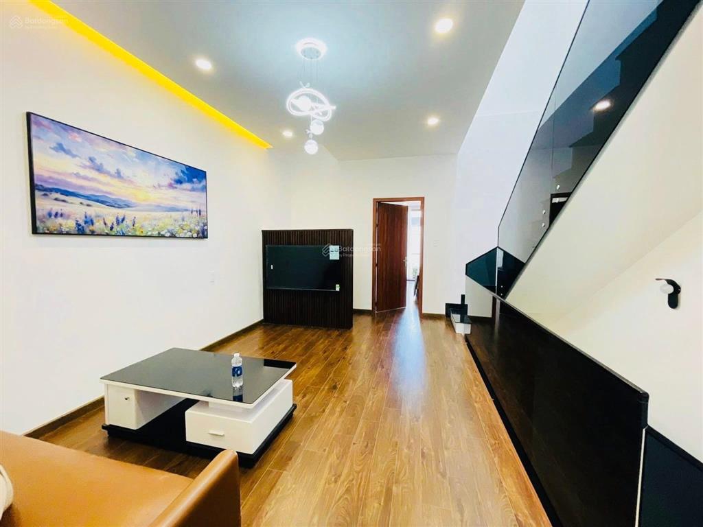 Chào bán nhà 3 tầng hói kiểng 19 siêu đẹp full nội thất