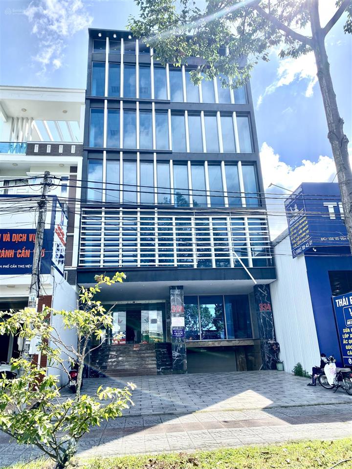 Cho thuê tòa nhà 1.500m2 mặt tiền 10m đại lộ võ văn kiệt  trung tâm cần thơ