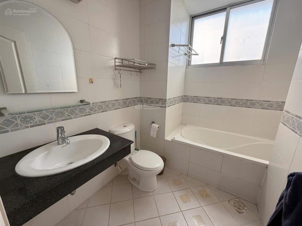 Bán căn hộ cc parkview, 103 m2, 3 pn, 2 wc, lầu cao, view đẹp, nhà full nội thất. giá bán 8,7 tỷ