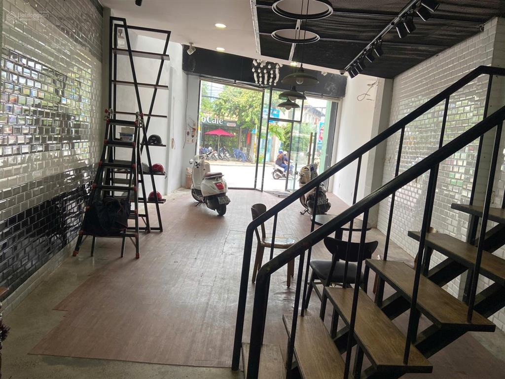 Cho thuê nhà mt 5.5mx22m  1 trệt 3 lầu ngã ba võ văn ngân  đặng văn bi, giá thuê 60tr/tháng .