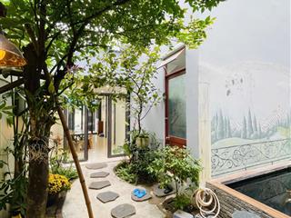 Cho thuê villa trung tâm tp nha trang sân vườn + hồ cá cực chill, cách biển 1km