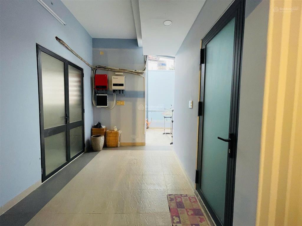 Cho thuê villa trung tâm tp nha trang sân vườn + hồ cá cực chill, cách biển 1km