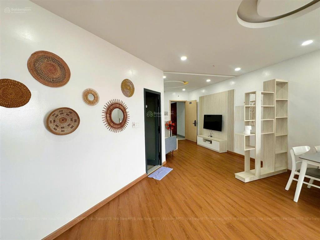 Căn hộ mường thanh 76m2, 2phòng ngủ view biển, nội thất đẹp, 20tr/ tháng