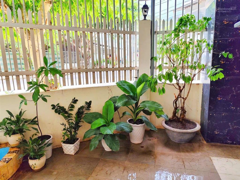 Villa phía bắc nha trang gần bãi tắm biển, 4 pn, 200m2, 35tr/tháng, có gara oto
