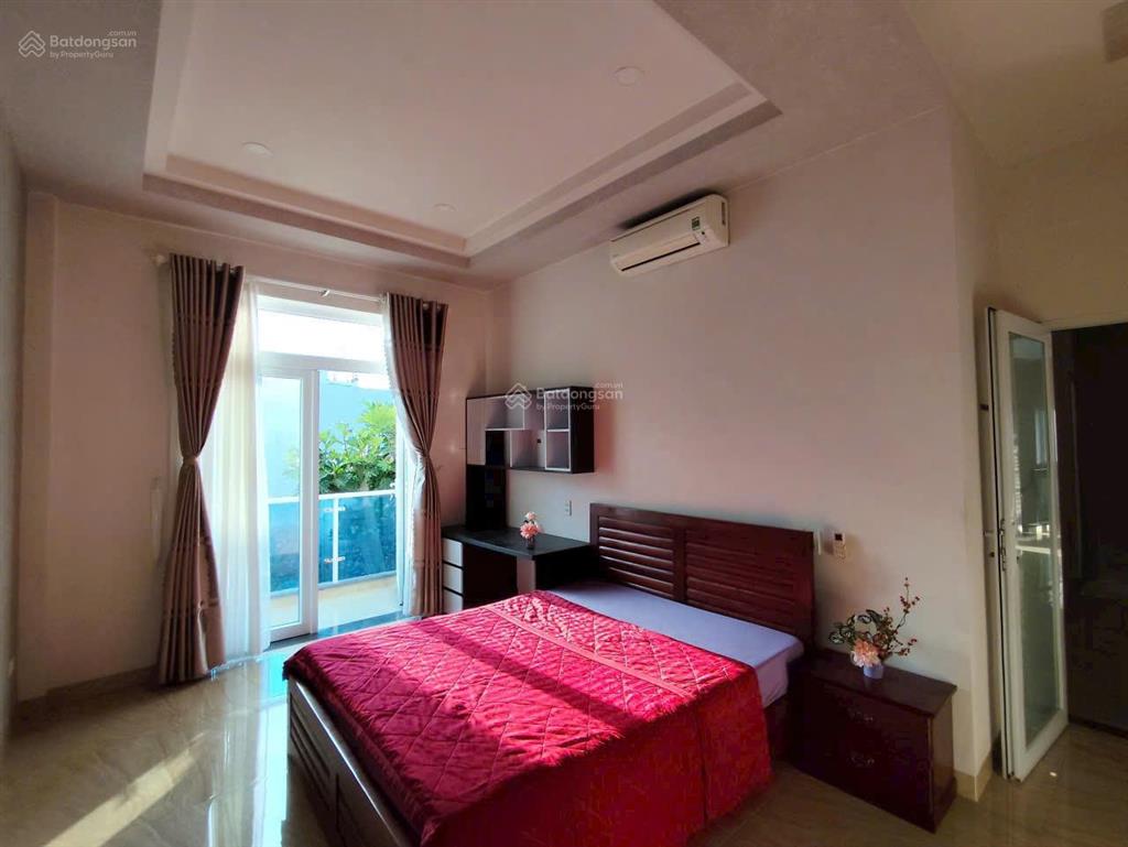 Villa phía bắc nha trang gần bãi tắm biển, 4 pn, 200m2, 35tr/tháng, có gara oto
