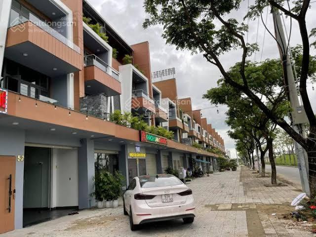 Cho thuê shophouse 4 tầng mặt tiền đường nại nam 5