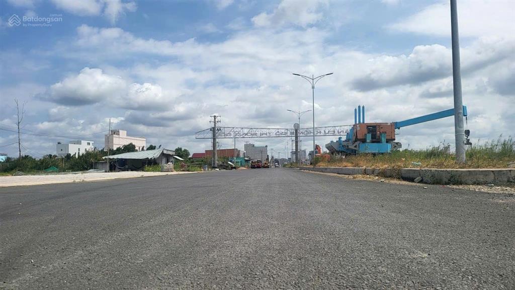 Bán gấp đất nền dự án tại thị trấn sông đốc, 4 tỷ, 100m2, view đẹp