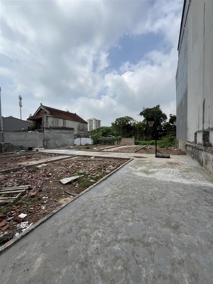 Bán đất ngô gia tự 55m 7,8 tỷ,ô tô đỗ cỏng, 100m ra khu đô thị việt hưng, đường đoàn khuê,sát chợ