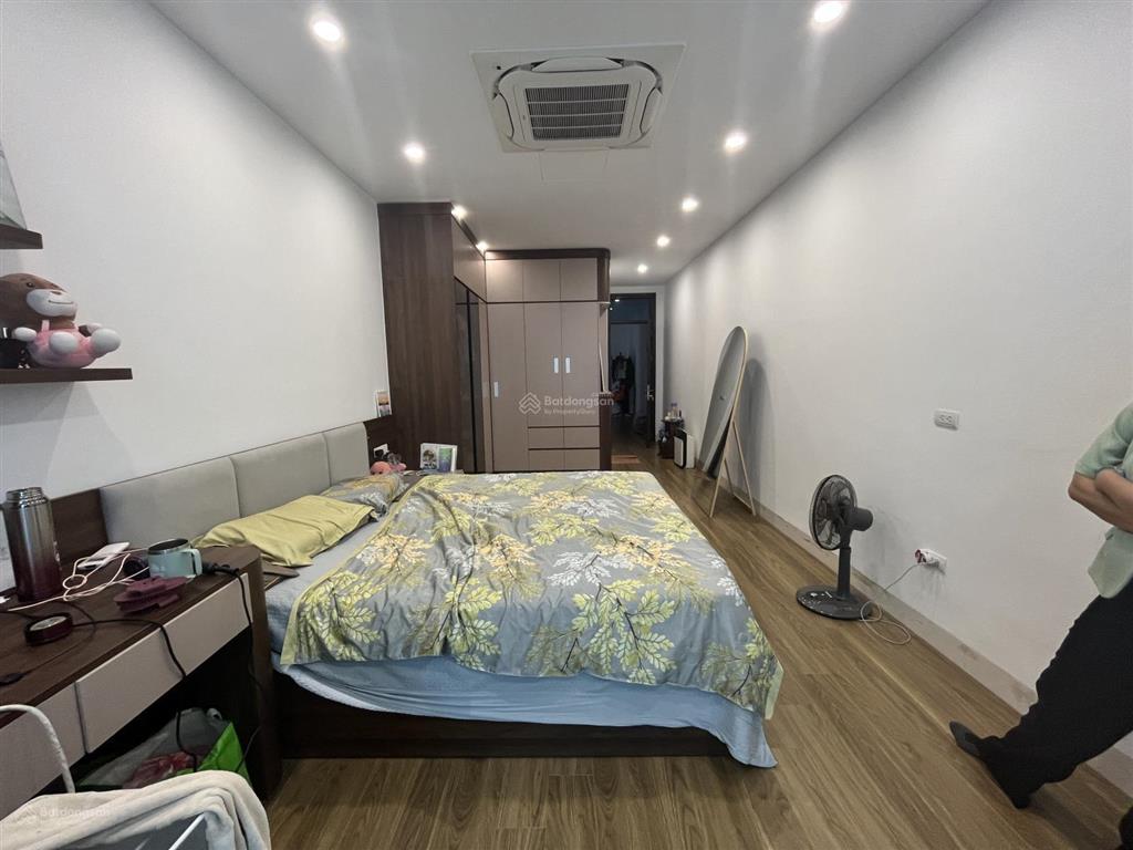 Bán nhà riêng tại ngô gia tự, 6,3 tỷ, 35m2, 3pn, 3wc, 5 tầng, uy tín, hot!lô góc thoáng sáng