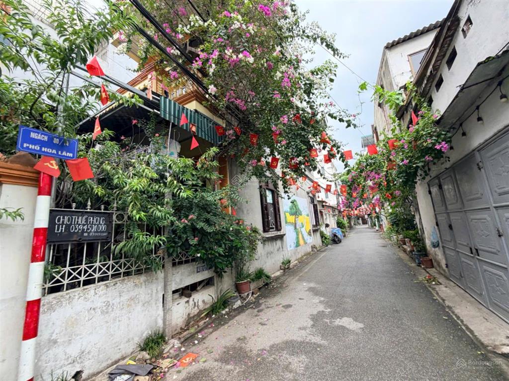 Bán nhà hoa lâm 43m2 cấp 4 giá 5,2 tỷ hàng hiếm, hàng xóm bigc, sát phố gần ô tô