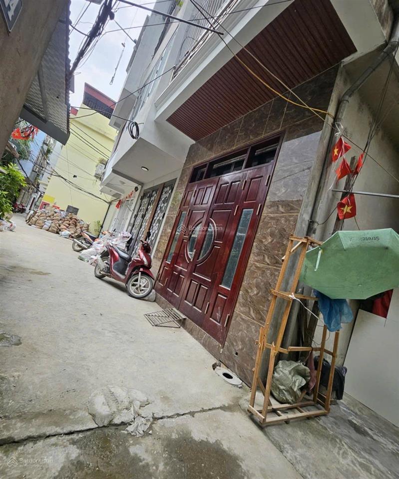 Bán nhà gia quất 45m2 5 tầng 8,2 tỷ dân xây lô góc, ô tô đỗ trước nhà, gần trường học và chợ